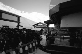 15.01.2003, Queue for the ski-lift - Stephen, Helen, Paul