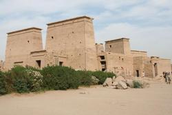 Shows how big the temple is