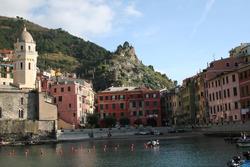 Vernazza port